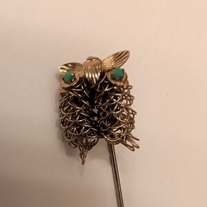 5/$25 Vintage Gold Tone and Turquoise Wire Owl Pin